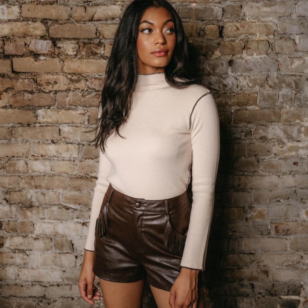 ISO Kittenish Cool Babe top